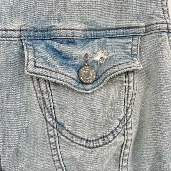 Torrid Light Wash Distressed Denim Vest 3 - Picture 6 of 9